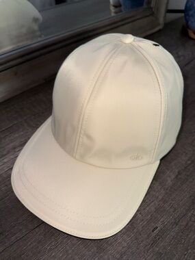 🤍💯 AUTH ALO Yoga Cream Baseball Cap NWT